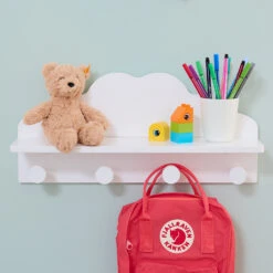 Garderobe Wolke, Weiß