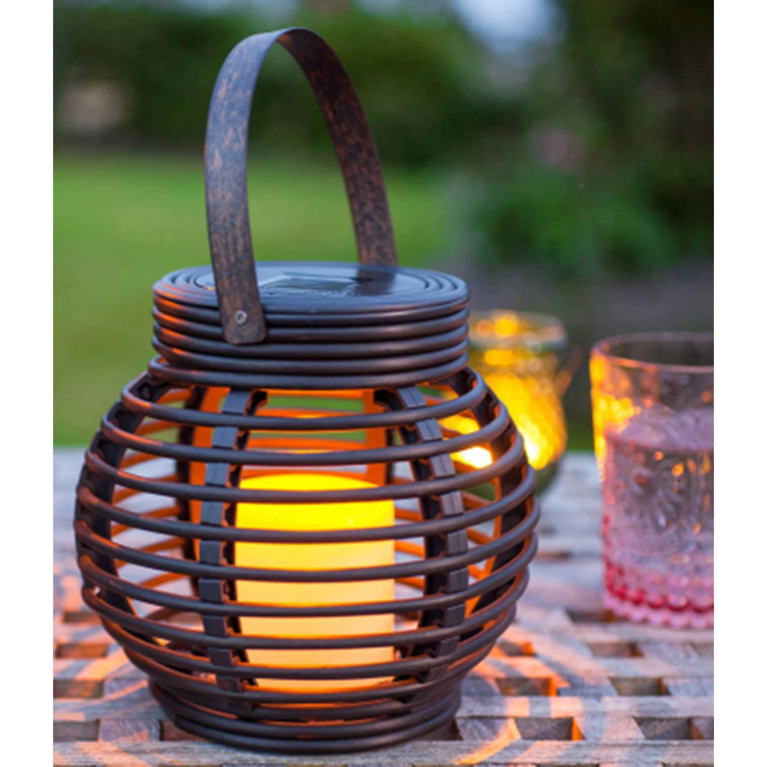 Solar-Tischdeko "Rattan-Flamme" (H) 15 Cm In Schwarz – Bild 3