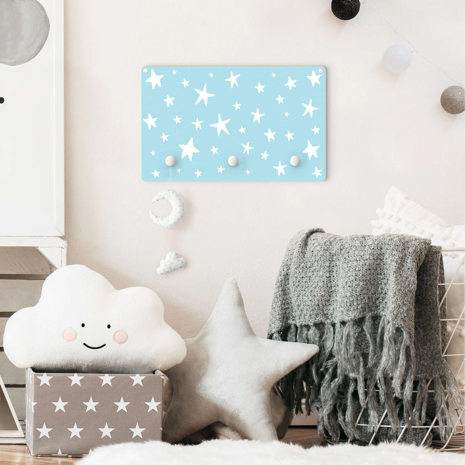 Kindergarderobe Holz - Gezeichn. Sterne Im Blauen Himmel In Blau – Bild 3