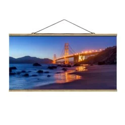 Stoffbild Mit Posterleisten - Golden Gate Bridge Am Abend In Orange